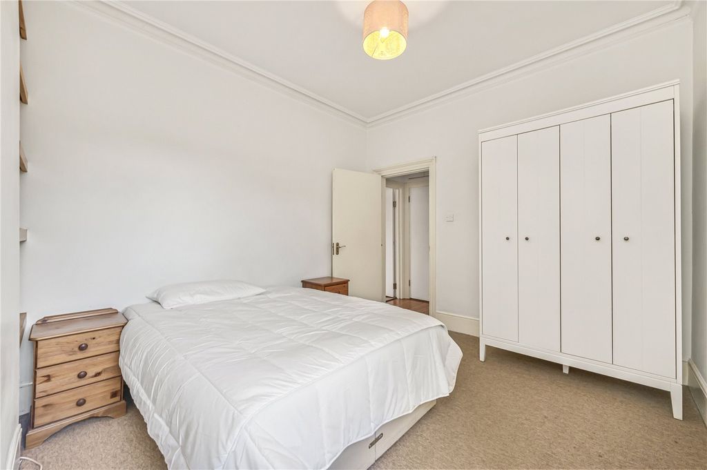 Property photo 3 of 13 Picture No. 16