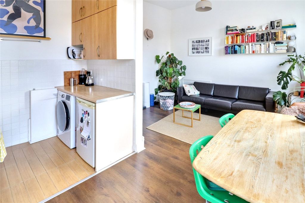 Property photo 1 of 10 Picture No. 05