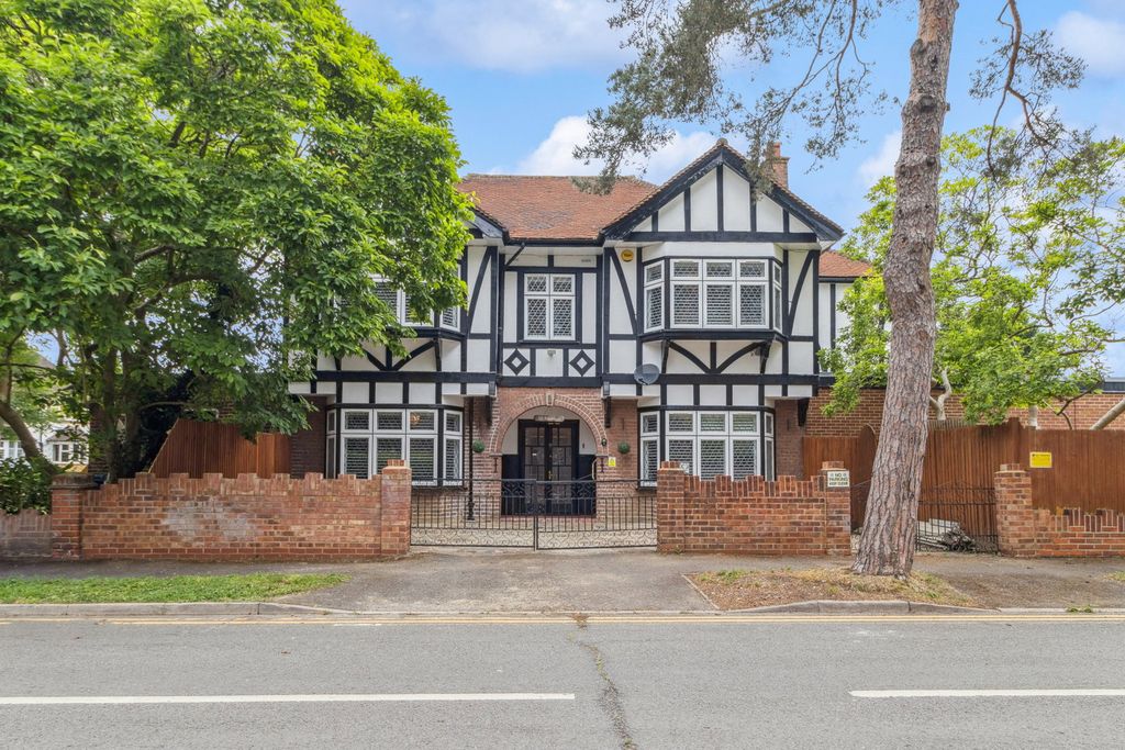 Property photo 1 of 18