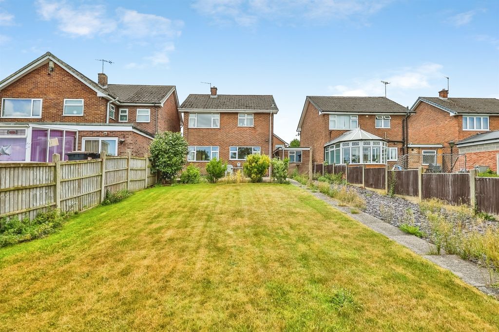 Property photo 2 of 19