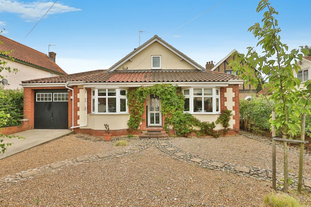 Property photo 1 of 17