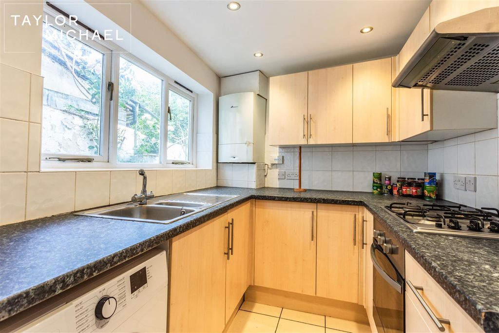Property photo 3 of 24 Kitchen
