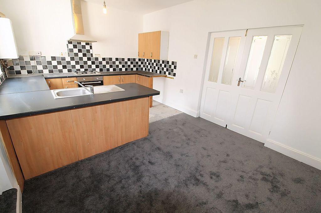 Property photo 3 of 11 Kitchen/Diner