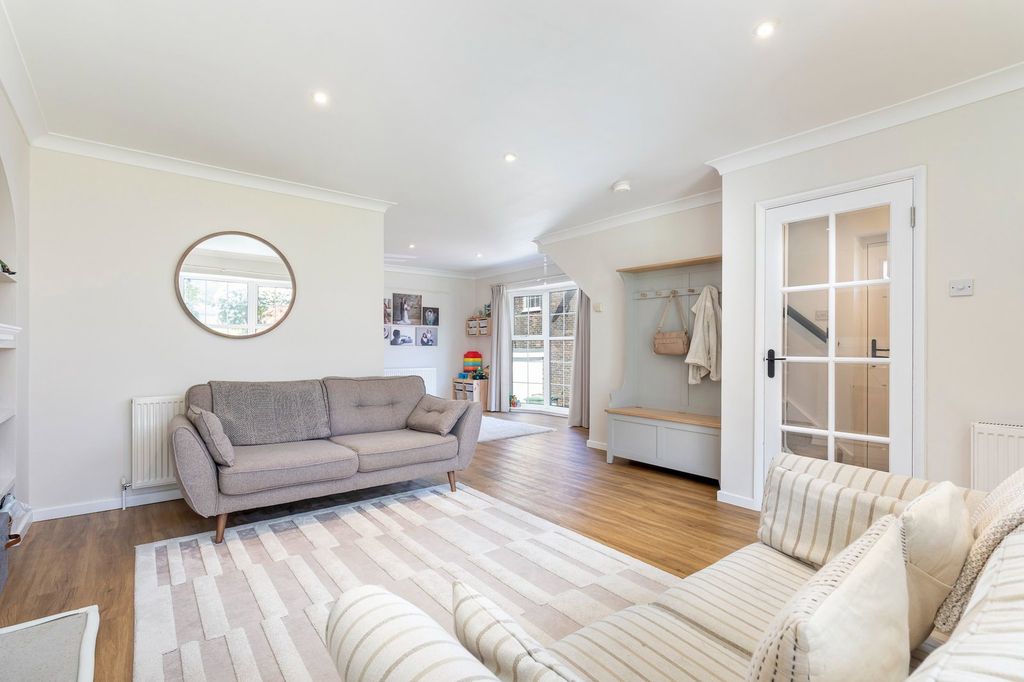 Property photo 3 of 22