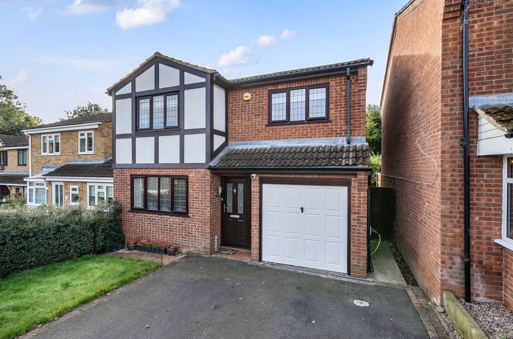 Property photo 1 of 25 -68Da559Cadbfc-l-1358967-19-68d975Ff30F25