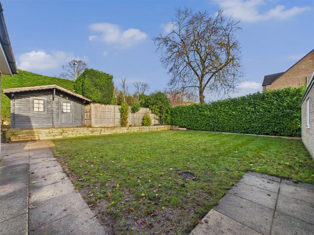 Property photo 3 of 21 Cam03303G0-Pr0276-Still020.Jpg