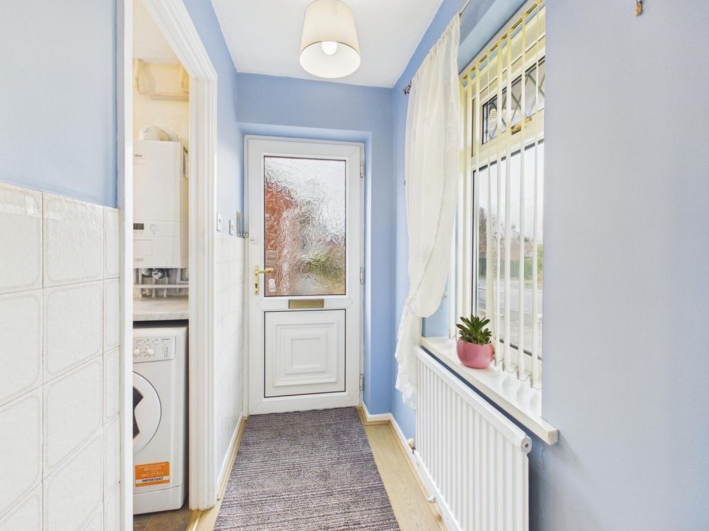 Property photo 2 of 14 Hallway