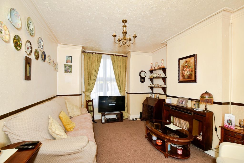 Property photo 2 of 13 Photography