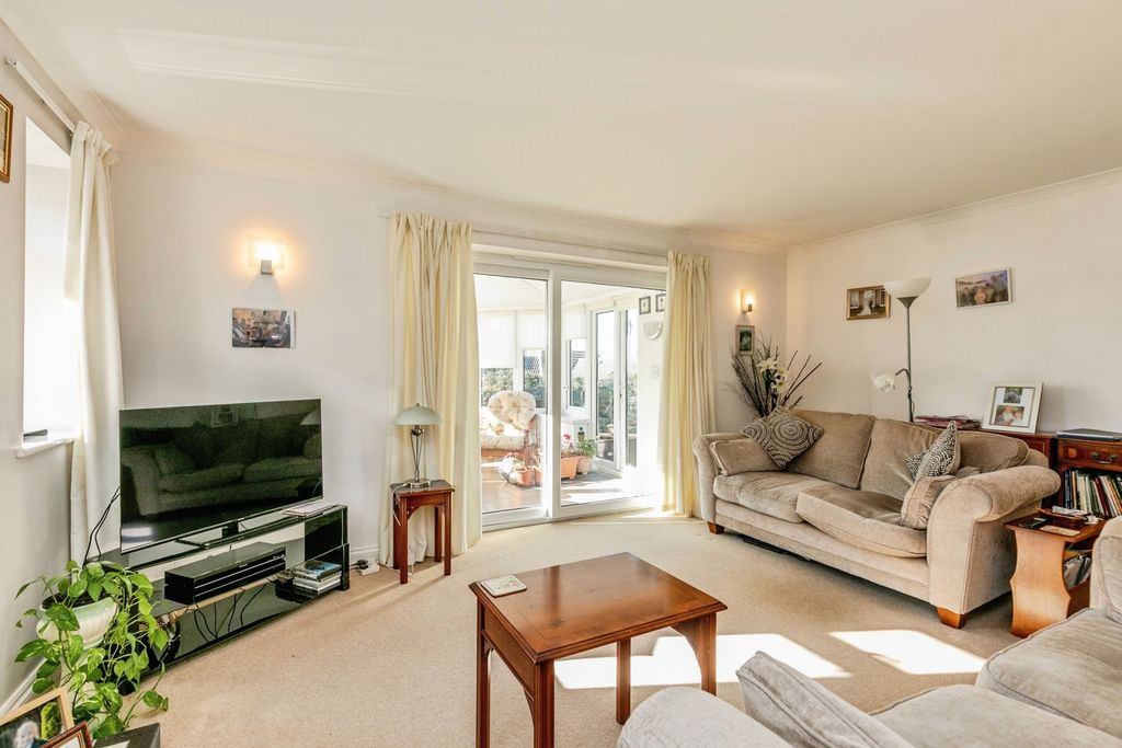 Property photo 3 of 18 Pbox-Img.Jpg