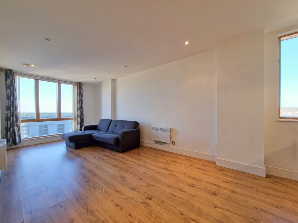 Property photo 3 of 12