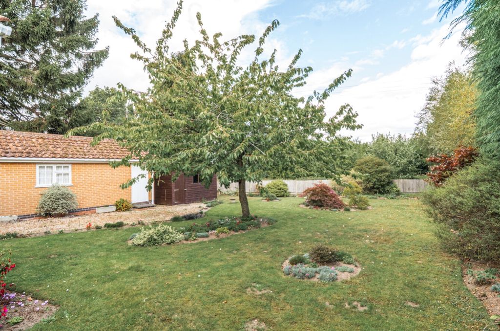 Property photo 2 of 24 1353422-33-68c1F60E4c03E-Arw