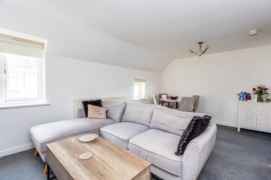 Property photo 3 of 7 Img_0442