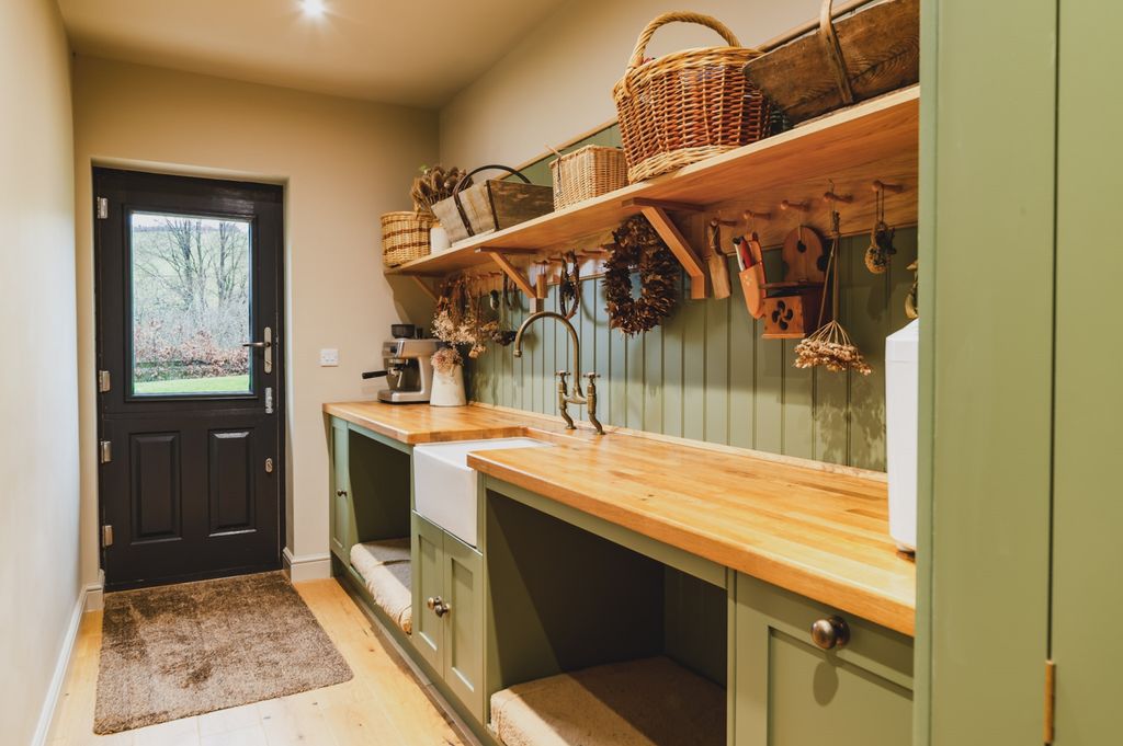 Property photo 3 of 18 2-Foxbarn-Polmear-Fullres-25