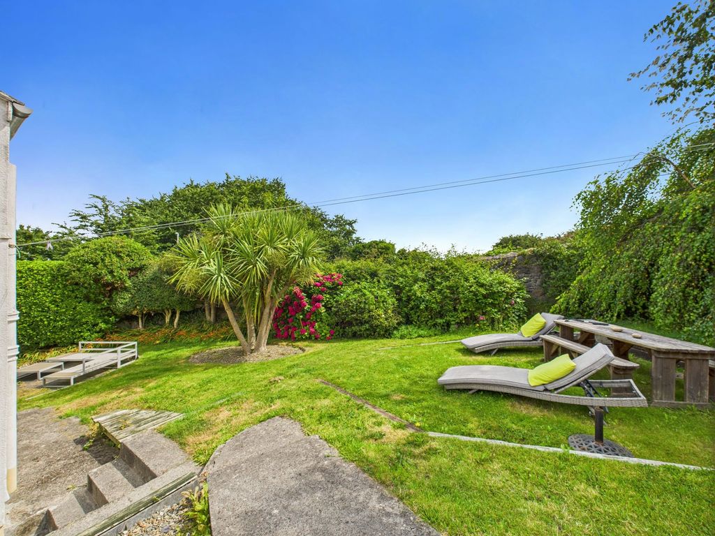 Property photo 3 of 28