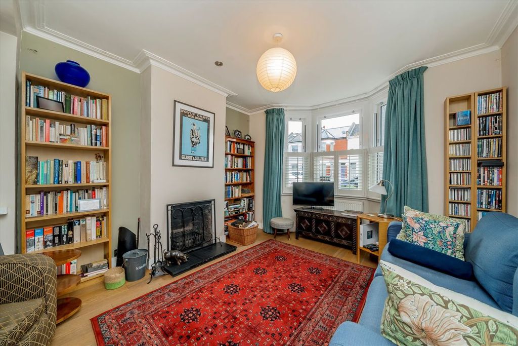 Property photo 2 of 8