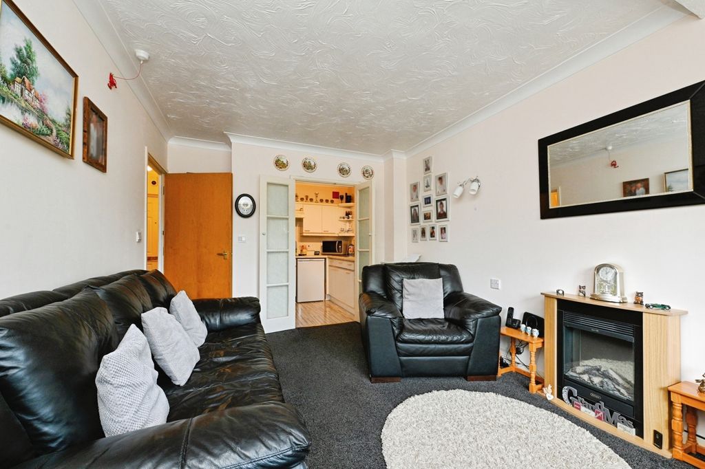Property photo 3 of 15 Pbox-Img.Jpg