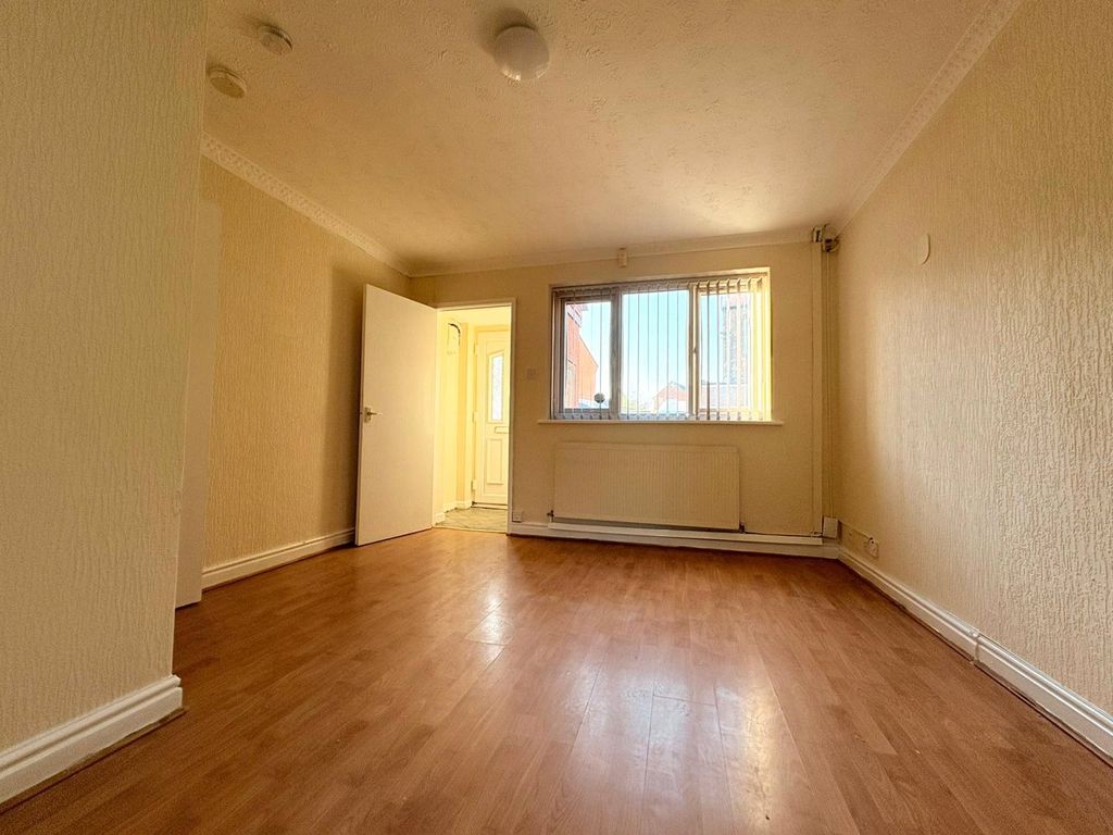 Property photo 2 of 7 Picture No. 06