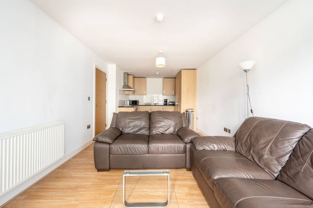 Property photo 1 of 8