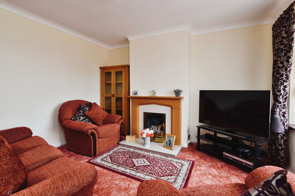 Property photo 2 of 19 Photo