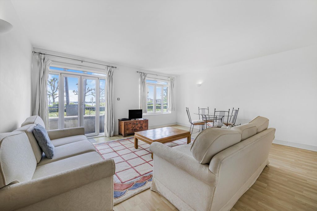 Property photo 1 of 13 Image