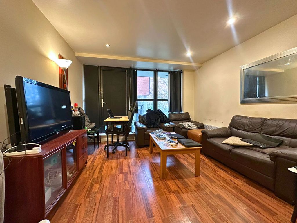 Property photo 2 of 6