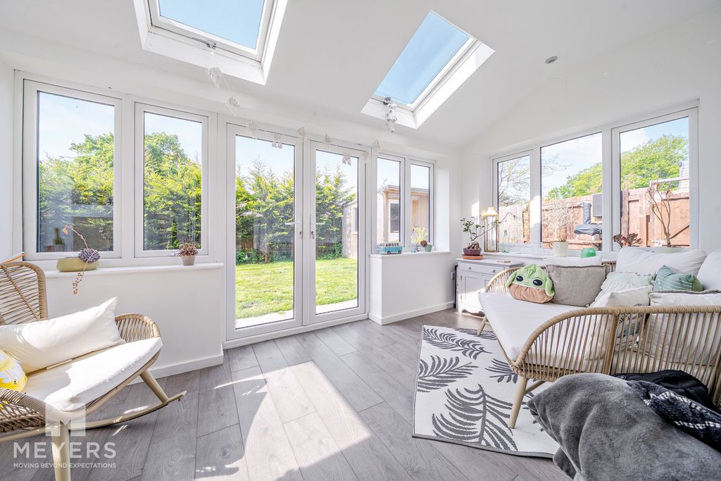 Property photo 2 of 25