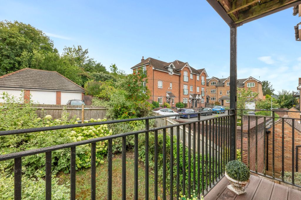 Property photo 3 of 12