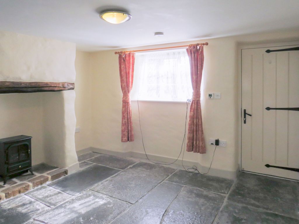 Property photo 2 of 25