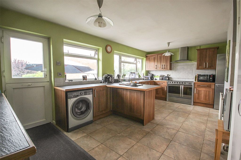 Property photo 3 of 19 Picture No. 06