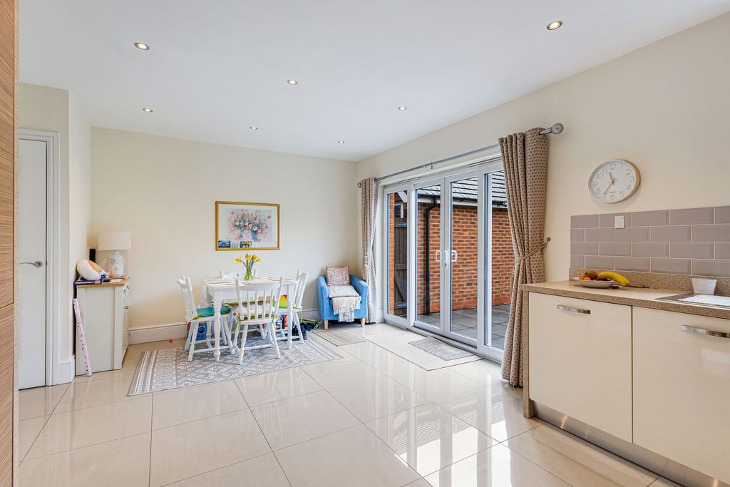 Property photo 3 of 19