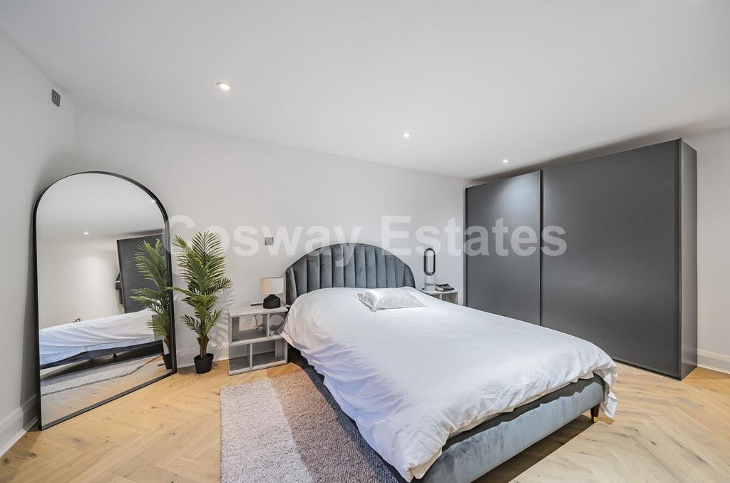 Property photo 2 of 13 2487Fe02-E320-412B-Bb5B-d43bbc190A9d.Jpg