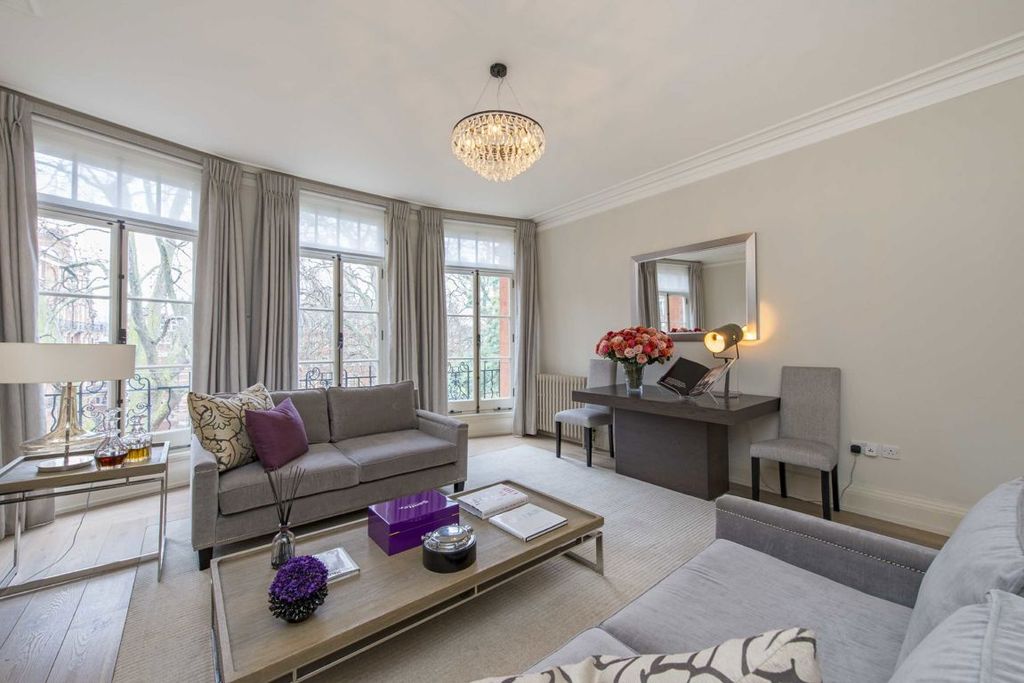 Property photo 2 of 6