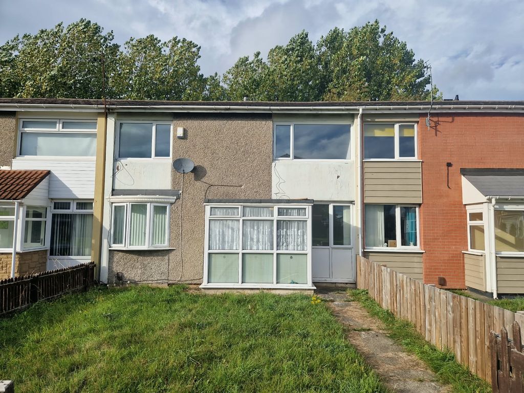 Property photo 2 of 18