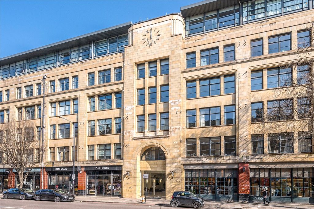 Property photo 2 of 26 Picture No. 35