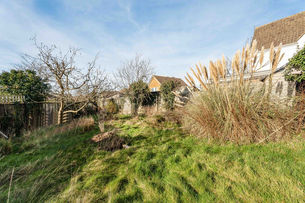 Property photo 2 of 18