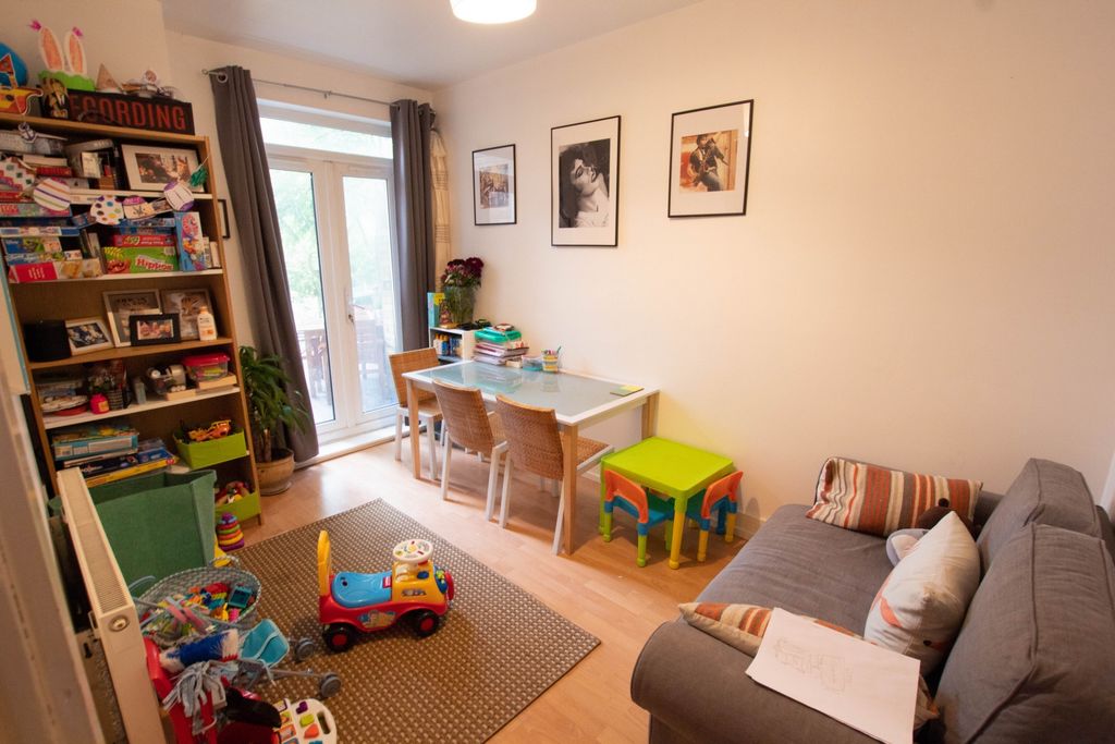 Property photo 3 of 14 Photo 2