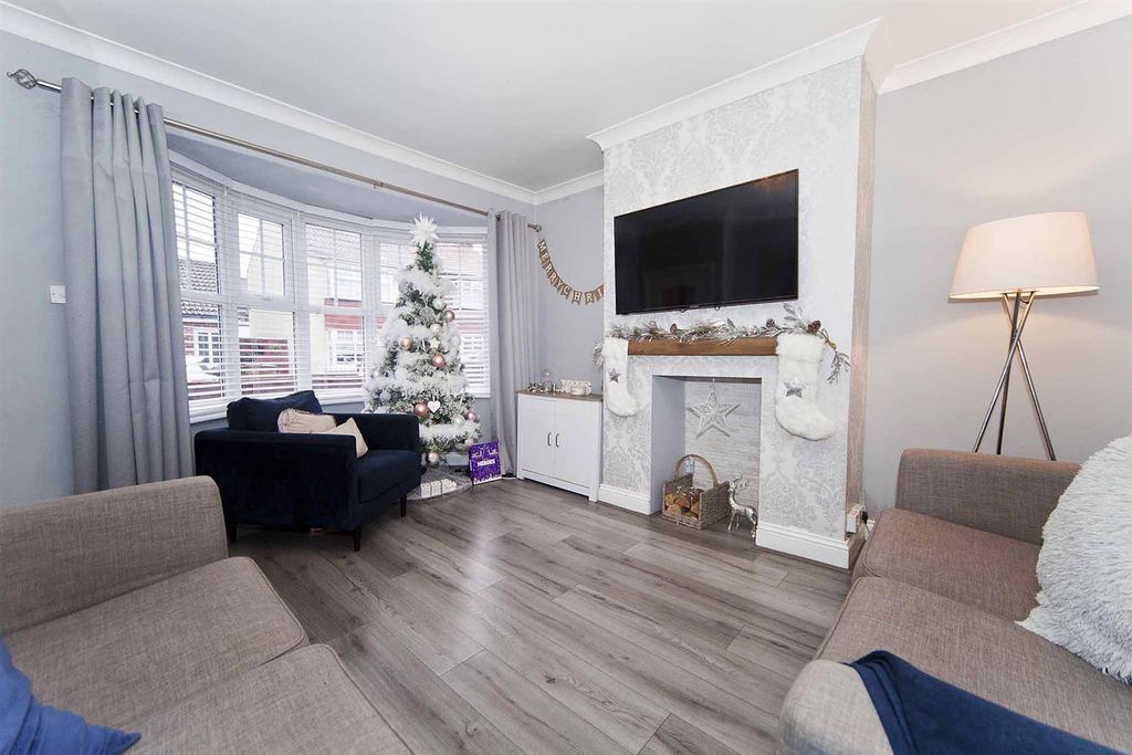 Property photo 2 of 21