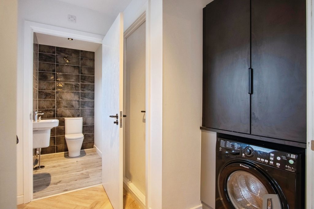 Additional image 9 of 4 bed detached house for saleHeath View, Wakefield, West Yorkshire WF1