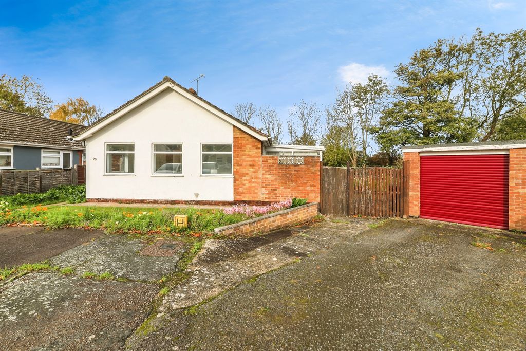 Property photo 1 of 17