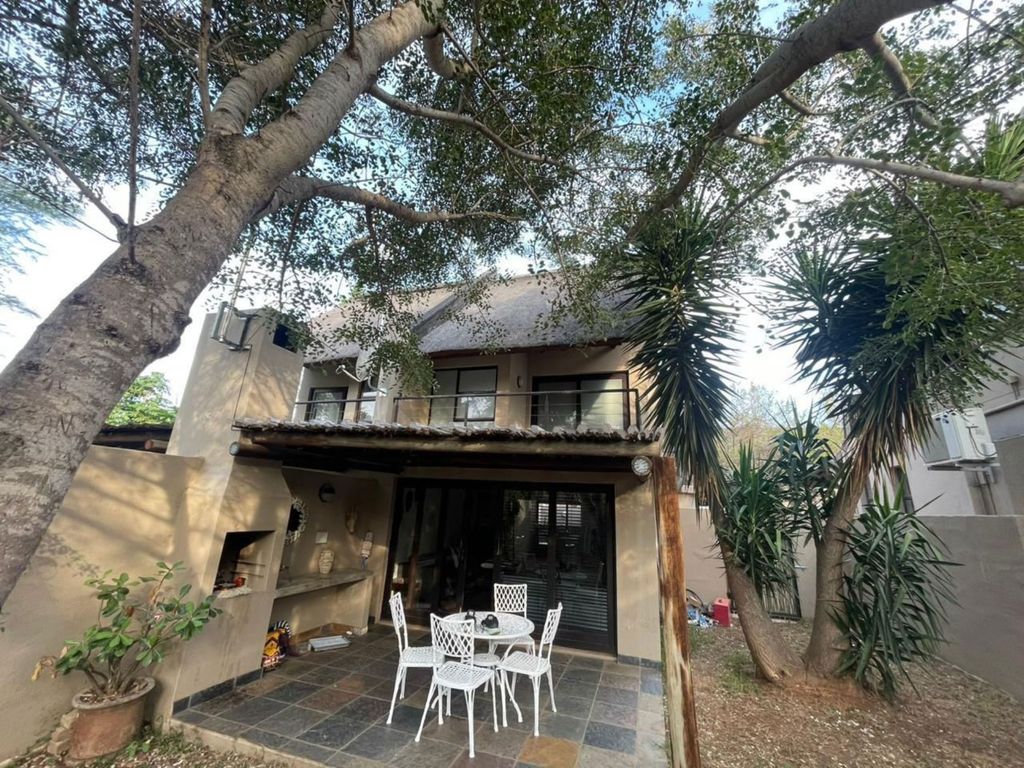Property photo 1 of 15 1Hs1713906