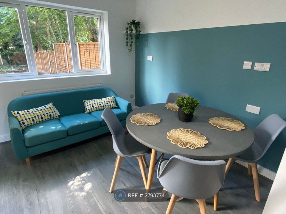 Property photo 1 of 8 Communal Area