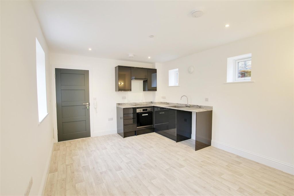 Property photo 2 of 10 Img_7849-Img_7851.Jpg