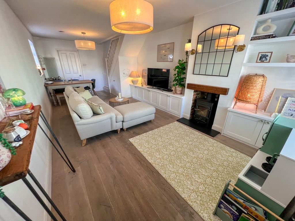 Property photo 2 of 26