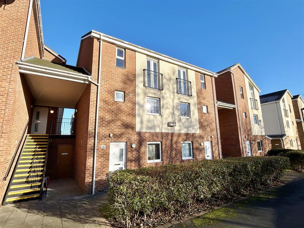 Property photo 1 of 11 Front External