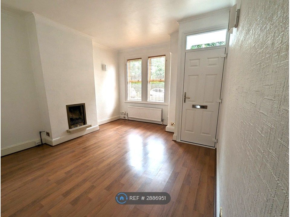 Property photo 2 of 11 Sitting Room