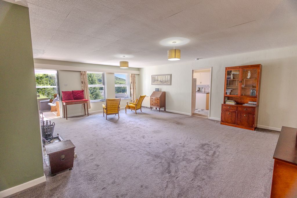 Property photo 2 of 40