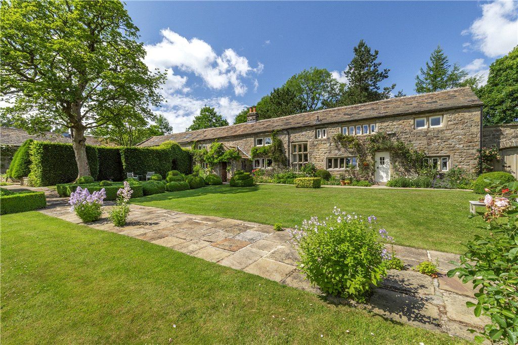 Property photo 3 of 36 Howber Hill