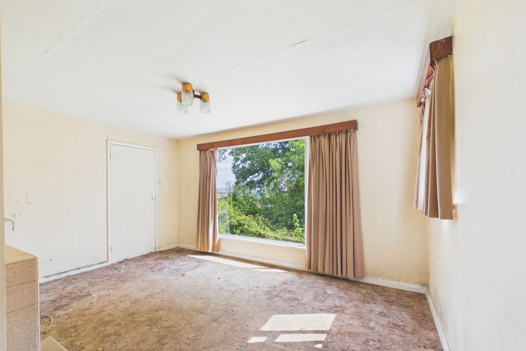 Property photo 2 of 15 Picture No. 21