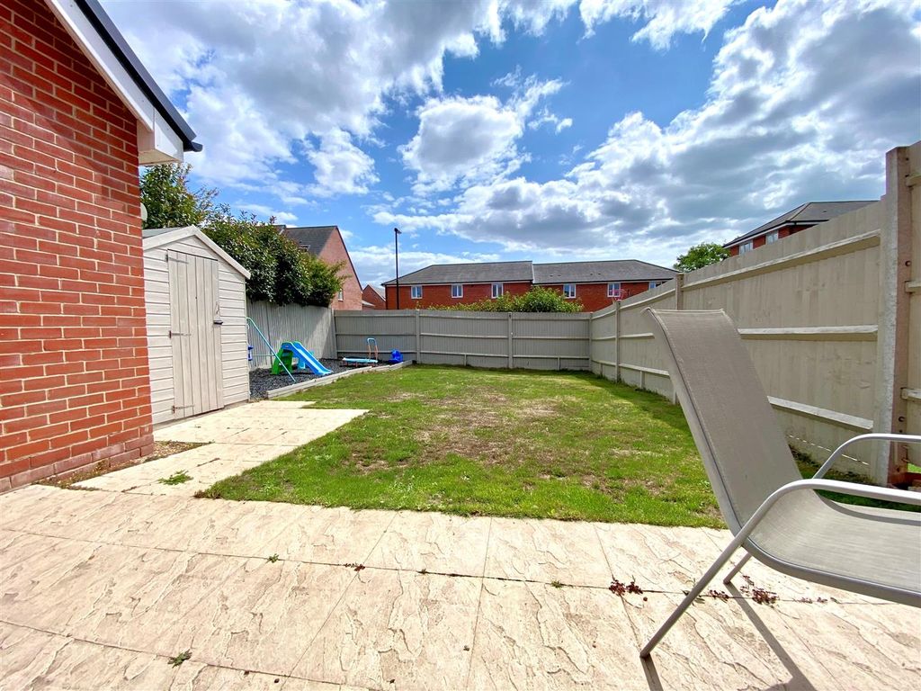 Property photo 2 of 12 Garden.Jpg