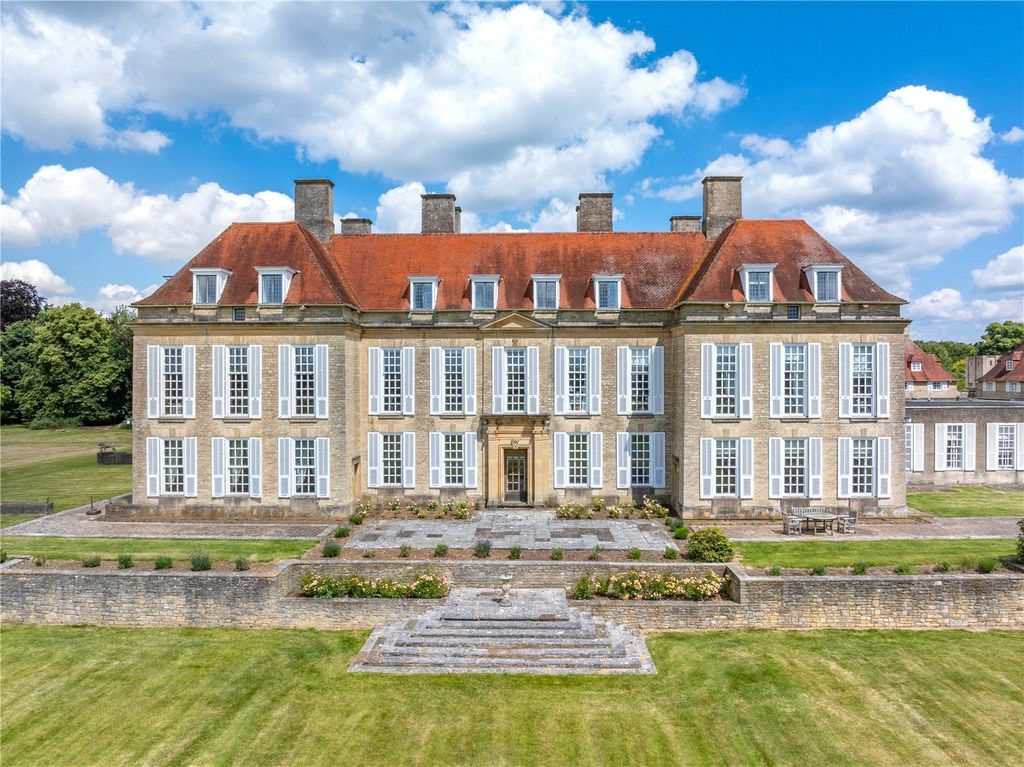 Property photo 2 of 45 Middleton Park